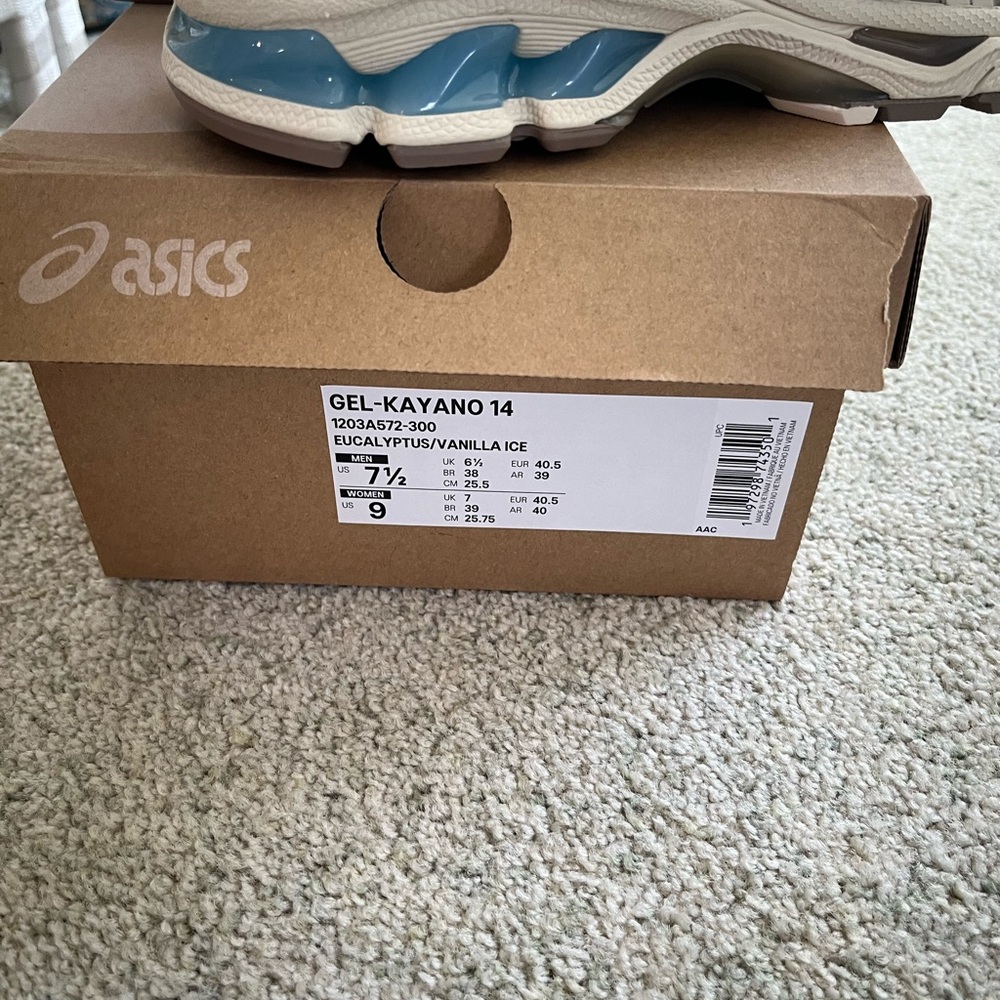 Asics Blue and Cream Sneakers Ergonomic Design